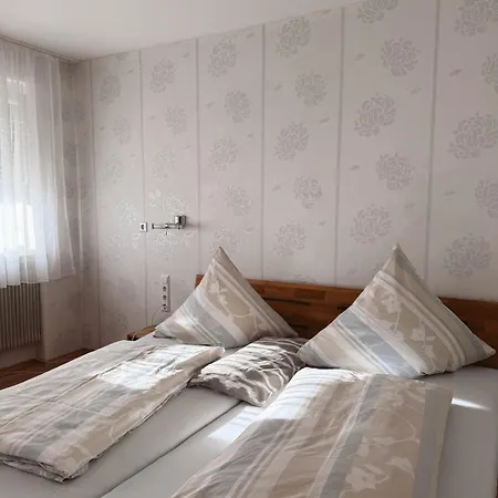 Apartment Zentrale Ferienwohnung Mit Terrasse In Der Naehe Vom Bodensee