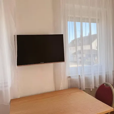 Zentrale Ferienwohnung Mit Terrasse In Der Naehe Vom Bodensee Apartment