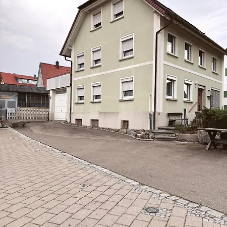 Apartment Zentrale Ferienwohnung Mit Terrasse In Der Naehe Vom Bodensee *