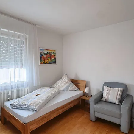 Zentrale Ferienwohnung Mit Terrasse In Der Naehe Vom Bodensee Apartment
