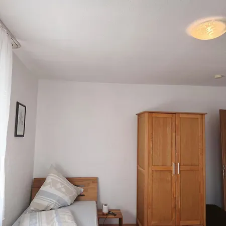 Zentrale Ferienwohnung Mit Terrasse In Der Naehe Vom Bodensee Apartment *